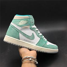 Load image into Gallery viewer, SP 19 Air Jordan 1 High OG “Turbo Green”