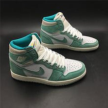 Load image into Gallery viewer, SP 19 Air Jordan 1 High OG “Turbo Green”